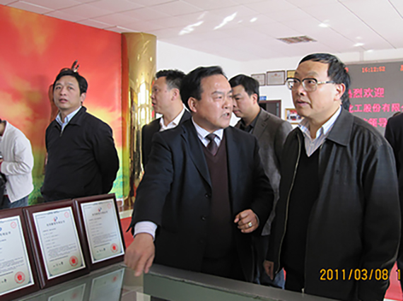 省政協(xié)副主席、省委組織部常務(wù)副部長武吉海先生一行蒞臨我公司視察指導(dǎo)工作